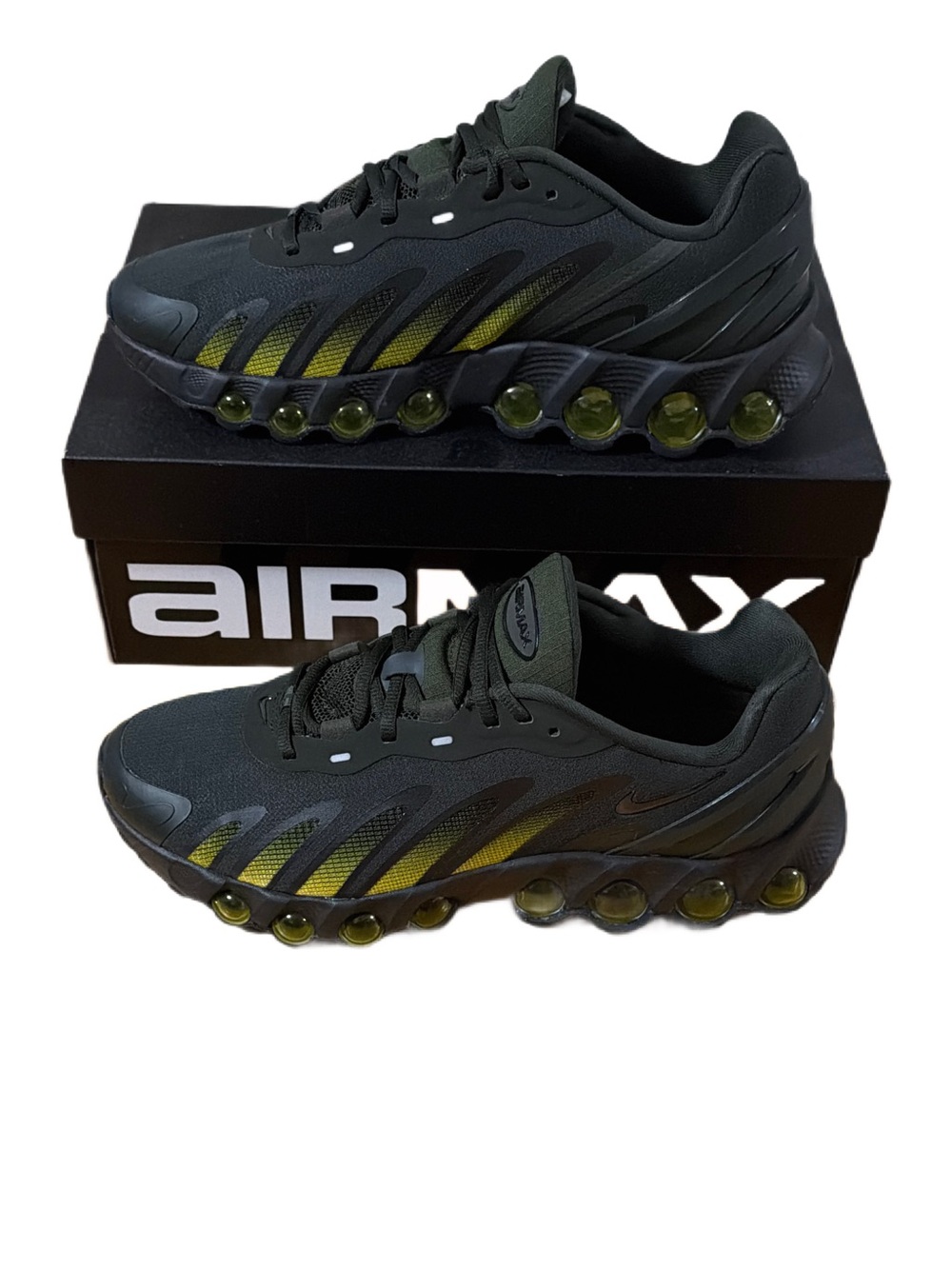 Nike DN8 AMD Men’s Black and Yellow Gold size 10.5 *NEW*
